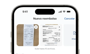 Aplicación Clara para solicitar reembolso con fotos de tickets y facturas, subida de comprobantes desde iPhone.