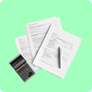 facturas con calculadora con un fondo verde